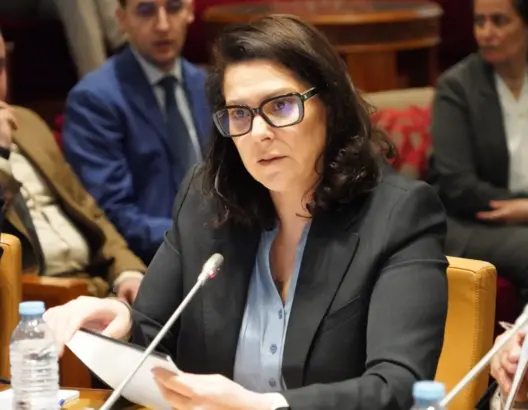 المنصوري تدافع عن “العدالة المجالية” لدعم السكن وتؤكد قرب إغلاق قوس دور الصفيح