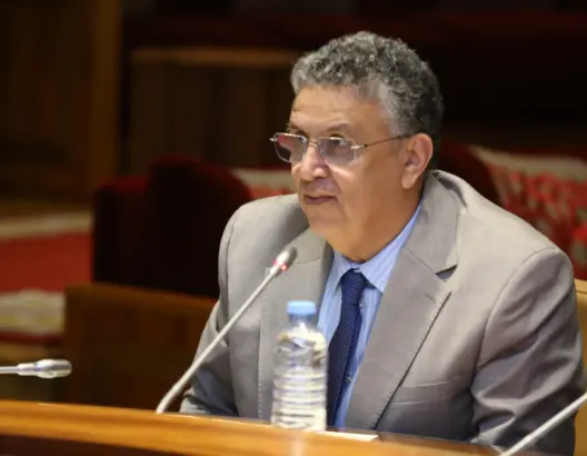 مقترح برلماني يفتح باب “المحاماة” لموظفي كتابة الضبط.. ووهبي يبدي مرونة حكومية