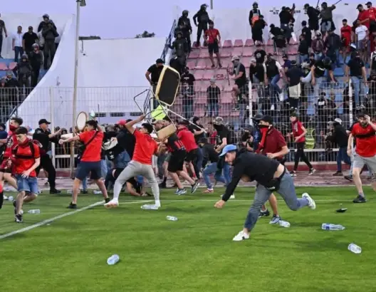 مصدر ينفي تورط مدير بإحدى المتاجر الكبرى في أحداث شغب مباراة آسفي واتحاد العاصمة