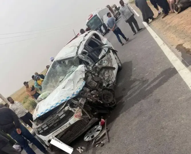 قتلى وجرحى في اصطدام بين سيارتي أجرة على الطريق الوطنية رقم 8 بين مراكش وشيشاوة