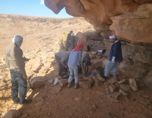 كنوز السمارة الدفينة.. “أركان” ونقوش صخرية توثق عراقة الحضارة المغربية بالصحراء
