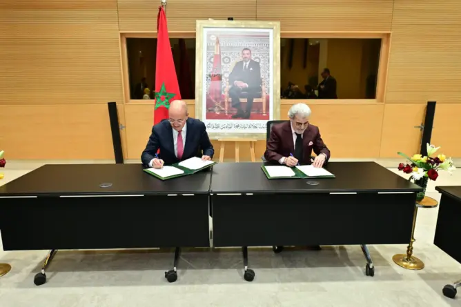 وزارة الفلاحة وبنك المغرب يوقعان شراكة لدعم الإدماج المالي في العالم القروي