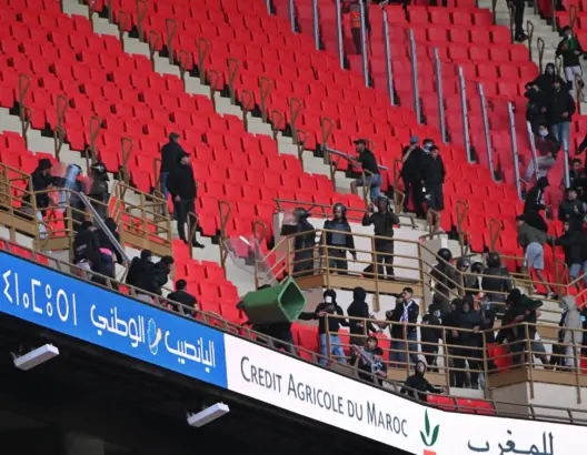 الشغب الكروي: عنف في الملاعب أم أزمة في ثقافة المرفق العمومي؟