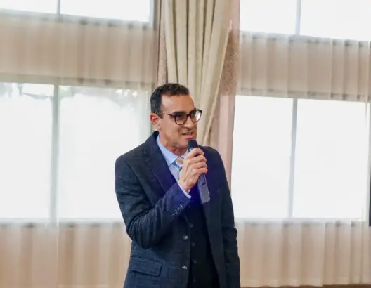 اختبار الديمقراطية الداخلية للأحزاب بين النصوص القانونية والممارسات الواقعية