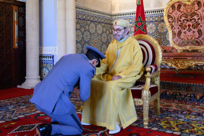 الملك محمد السادس يعين ولي العهد منسقا لمكاتب القيادة العامة للقوات المسلحة
