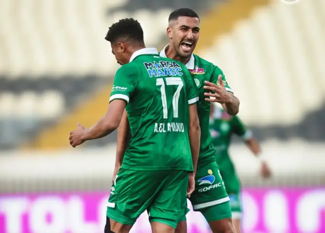 الرجاء يتخطى عقبة الدفاع الحسني الجديدي والفتح يُسقط جاره اتحاد تواركة