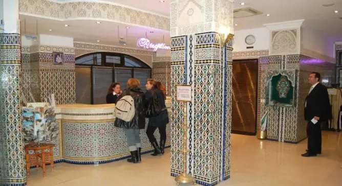 وزارة السياحة تستخدم “الزبون الخفي” لمراقبة الفنادق عبر 2500 مؤسسة