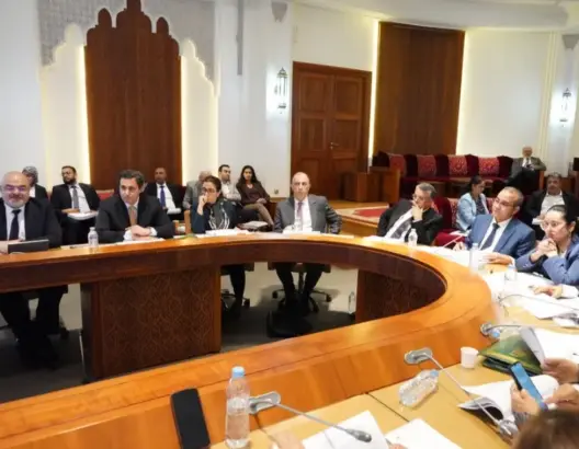 جدل حول امتحان تخرج المحامين.. وهبي يدافع عن الصرامة ونواب يحذرون من “الإقصاء”