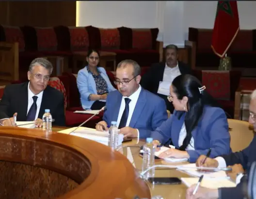 8 ساعات فوق صفيح ساخن.. كواليس “اجتماع عاصف” كاد يفكك الأغلبية بسبب قانون المحاماة