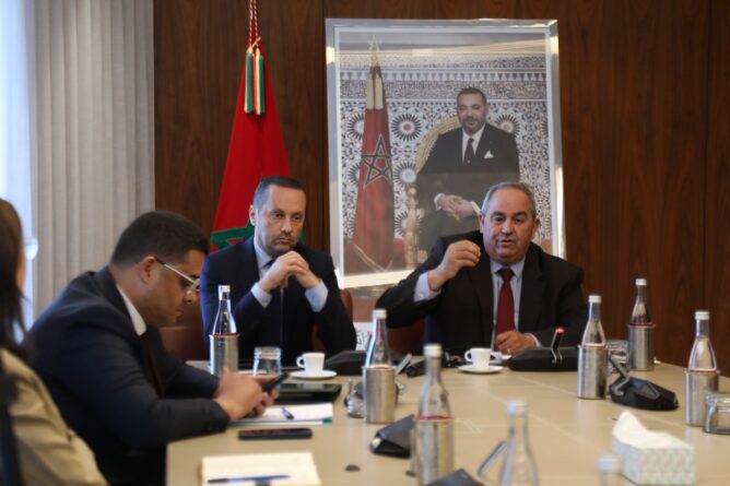 ميداوي، خلال ندوة صحفية مشتركة مع وزير الصحة والحماية الاجتماعية، أمين التهراوي