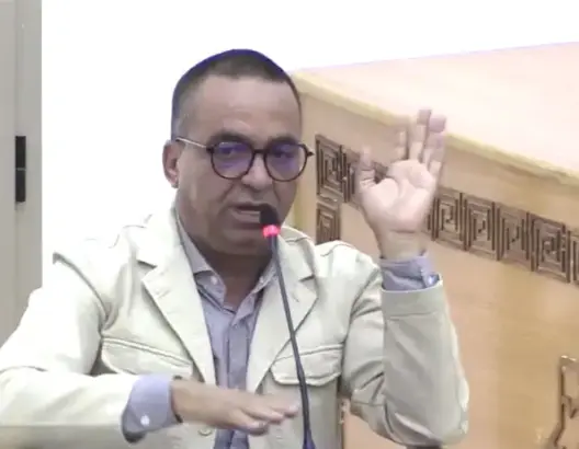 مستشار يفجر ملف إعفاء ضريبي بمليارين داخل جماعة فاس ويتهم أعضاء بـ”ابتزاز” العمدة