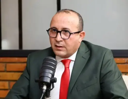 أوخليفا: المغرب يعيش “حالة شاذة” بمنع أساتذة القانون من ممارسة المحاماة (حوار)