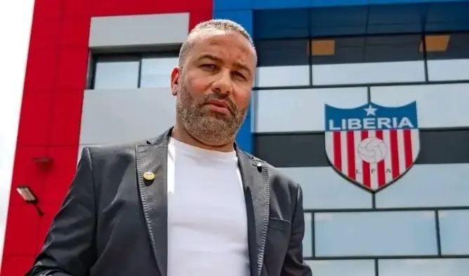 تعيين الإطار المغربي عادل محمد الراضي مدربا جديدا لمنتخب ليبيريا