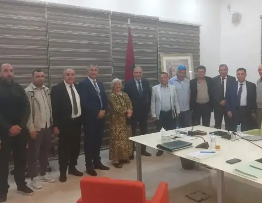 أزمة النقل الحضري بوجدة.. والي الجهة يدخل على خط احتجاجات عمال “موبيليس”