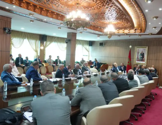 برلمانيون يحذرون من تغول “المديرين العامين” بالجهات ويدعون لتحصين صلاحيات المنتخبين