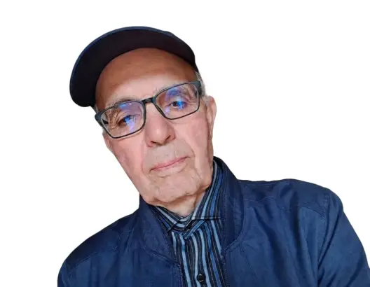 “حتى هو خدام على الوالدة”