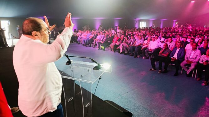 إدريس لشكر، الكاتب الأول لحزب الاتحاد الاشتراكي للقوات الشعبية