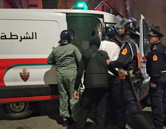 تفكيك شبكة لترويج المخدرات وحجز "الشيرا" وأسلحة بيضاء بشيشاوة