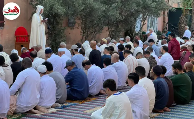 تكبير وخشوع.. أجواء صلاة عيد الأضحى بمسجد بين القشالي مراكش