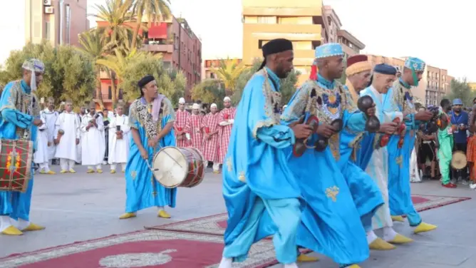 بنسعيد: أزيد من 300 مهنة فنية مؤطرة قانونيا وصناع الفرجة ضمن المستفيدين من بطاقة الفنان