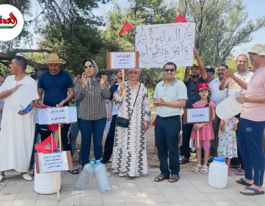 “توضينا بثلج الثلاجة نهار العيد”..أسر غاضبة بالرماني تندد بانقطاع الماء