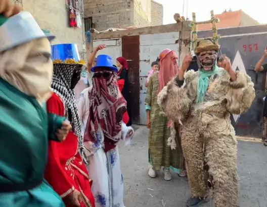 “بوجلود” بين الفرجة الشعبية ودعم المحتاجين