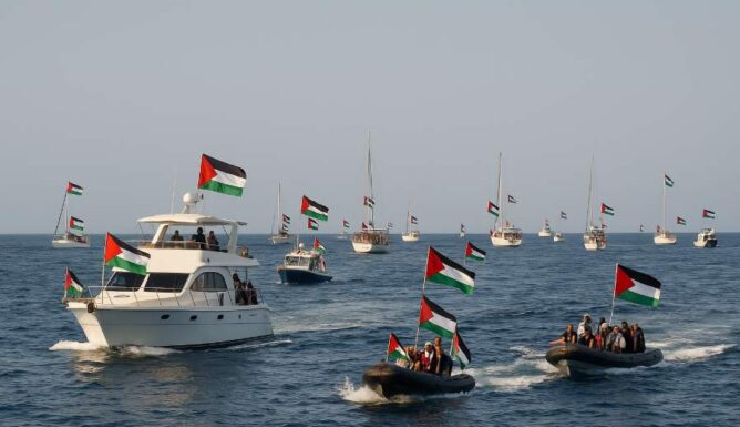 أسطول الصمود 2"