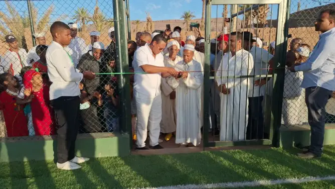 بدعم من جريدة "العمق".. افتتاح ملعب "با حماد لغروس" للقرب بدوار السفلات بزاكورة