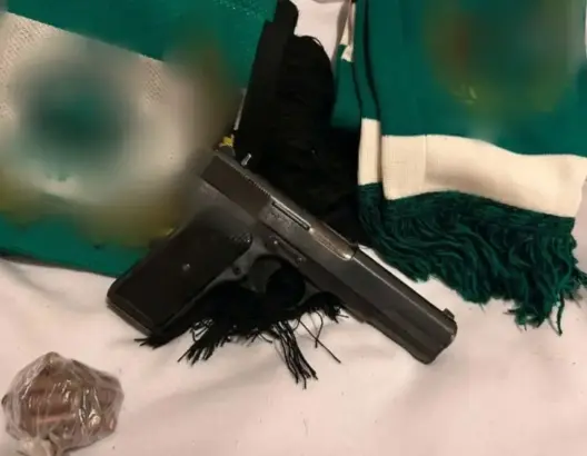 سلاح ناري افتراضي يجر مشجعا وجديا إلى الاعتقال