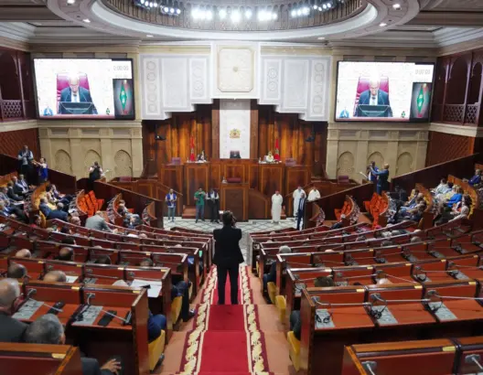 “دعم الفراقشية” يشعل البرلمان.. المعارضة تبحث عن “تضارب المصالح” والأغلبية ترفض “التوظيف السياسي”