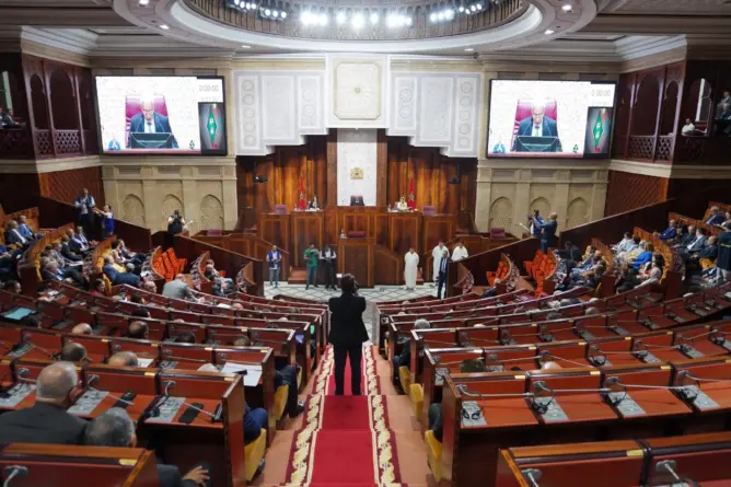 “دعم الفراقشية” يشعل البرلمان.. المعارضة تبحث عن “تضارب المصالح” والأغلبية ترفض “التوظيف السياسي”