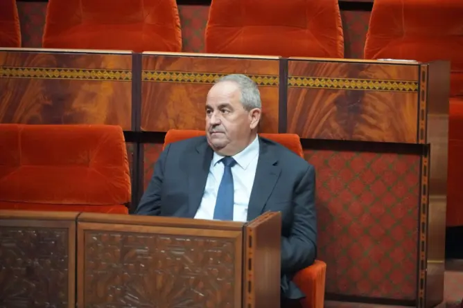 جدل الرسوم الجامعية يشتد.. حقوقيون يحاصرون ميداوي: الجامعة للعلم وليست فضاء لتعميق الطبقية