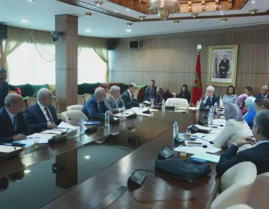 مقترحات قوانين مثيرة تجتاز لجنة المالية بالمستشارين ضدا على رغبة الحكومة