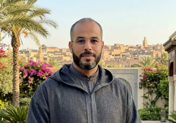 المستديرة والرهان التنموي: دراسة في الأبعاد السوسيو-اقتصادية والتحولات الهيكلية لكرة القدم المغربية
