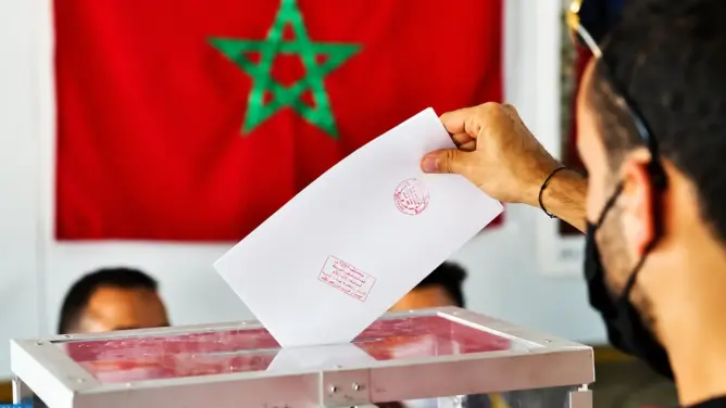معركة التزكيات بجهة البيضاء.. مرشحون يوظفون “ورقة النفوذ” لربح ود الأحزاب قبل تشريعيات 2026