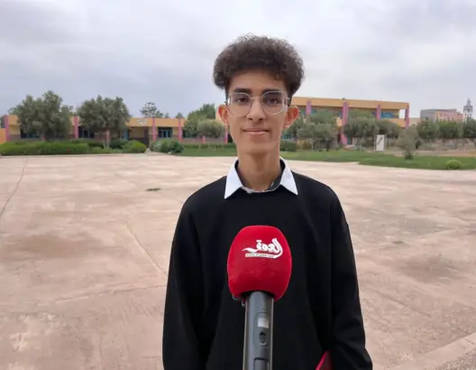 دون ساعات إضافية.. الجياني يكشف لـ”العمق” سر تربعه على عرش “بكالوريا العمومي” بسوس (فيديو)