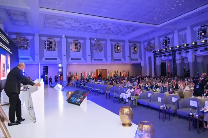 منتدى مراكش يوصي بمركز للذكاء الاصطناعي وميثاق للأمن الغذائي ودعم الاقتصاد الأزرق بـ 890 مليار يورو