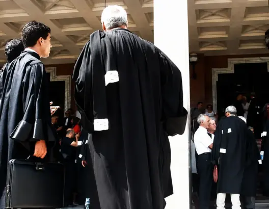 هيئة المحامين بالدار البيضاء تتمرد على قرار “التوقف الشامل” عن العمل
