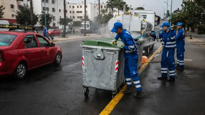عراقيل إدارية تؤخر خروج شرطة النظافة إلى شوارع العاصمة الاقتصادية للمملكة
