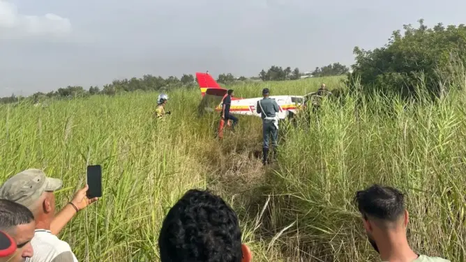 سقوط طائرة خاصة بعد دقائق من إقلاعها من مطار الحسيمة ومصرع شخصين على متنها (صور)