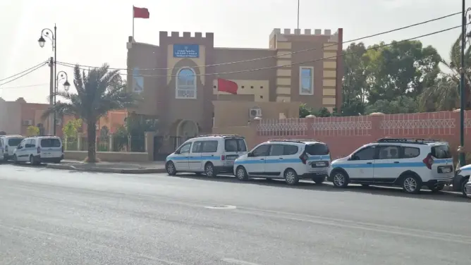 تنجداد.. مهنيون يحتجون ضد “خروقات” النقل المزدوج ويطالبون بتدخل السلطات