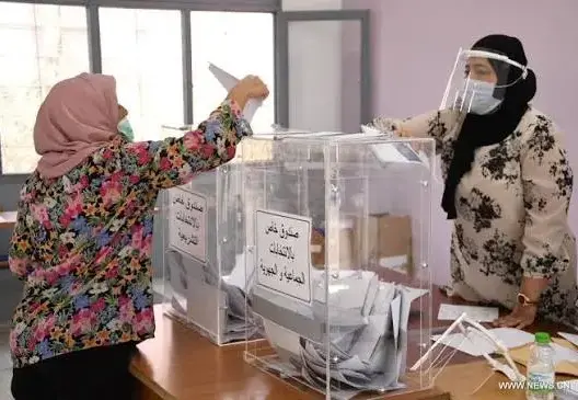 بعيدا عن الأضواء.. تحركات انتخابية مبكرة لاستقطاب منتخبين معزولين بجهة البيضاء