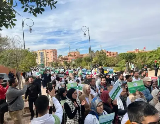 ممرضو جهة بني ملال خنيفرة يلوحون باحتجاجات أمام وزارة الصحة