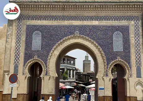 أرضية متهالكة تشوه واجهة باب بوجلود بفاس