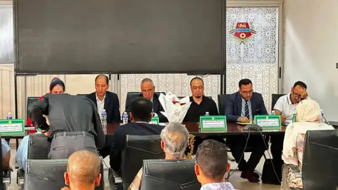 كتاب جديد يفتح النقاش بوادي زم حول أزمات الديمقراطية المعاصرة