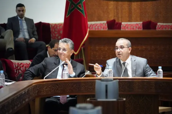 وهبي يفتح النار على النقباء: طالبوا بإقصاء المحامين الشباب ثم اتهموا الوزارة بذلك