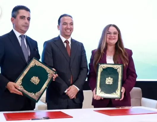 تتويج الفائزين بجائزة البرنامج الوطني لدعم المشاريع التعاونية للشباب