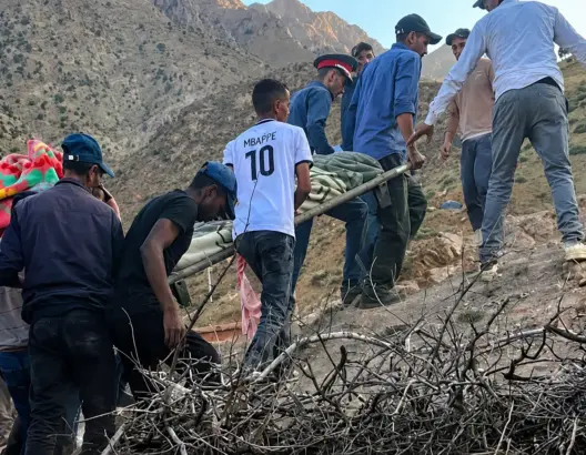 أزيلال.. ستيني يلقى مصرعه أثناء قطع الأشجار بمنشار آلي