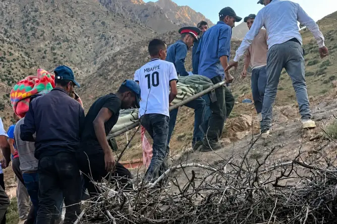 أزيلال.. ستيني يلقى مصرعه أثناء قطع الأشجار بمنشار آلي