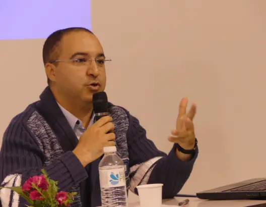 مئوية مسجد باريس الكبير: تفكيك الذاكرة المنسية واستعادة الريادة المغربية